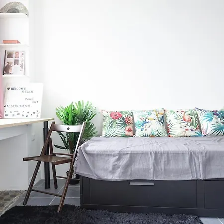 Apartament Flat Close To Transport In The 15th District *