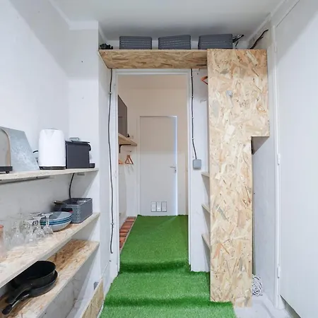 Flat Close To Transport In The 15th District Apartament