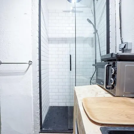 Flat Close To Transport In The 15th District *